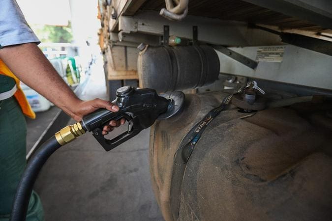 Petrobras promove nova redução no preço do diesel nas refinarias: 4,6%