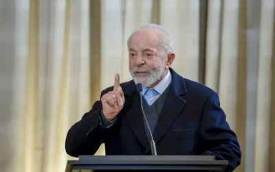 Resposta brasileira a tarifas dos EUA acende alerta sobre inflação dos combustíveis