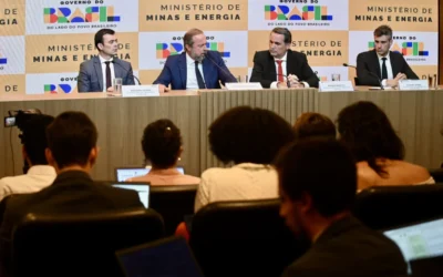 Governo estreia novo modelo de subsídio em primeira medida para alívio da gasolina